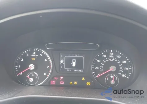 2016 Kia Sorento 2.4L Lx z USA, uszkodzony, nr VIN 5XYPG4A3XGG074105